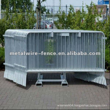 Temporary fence and crowd control barrier